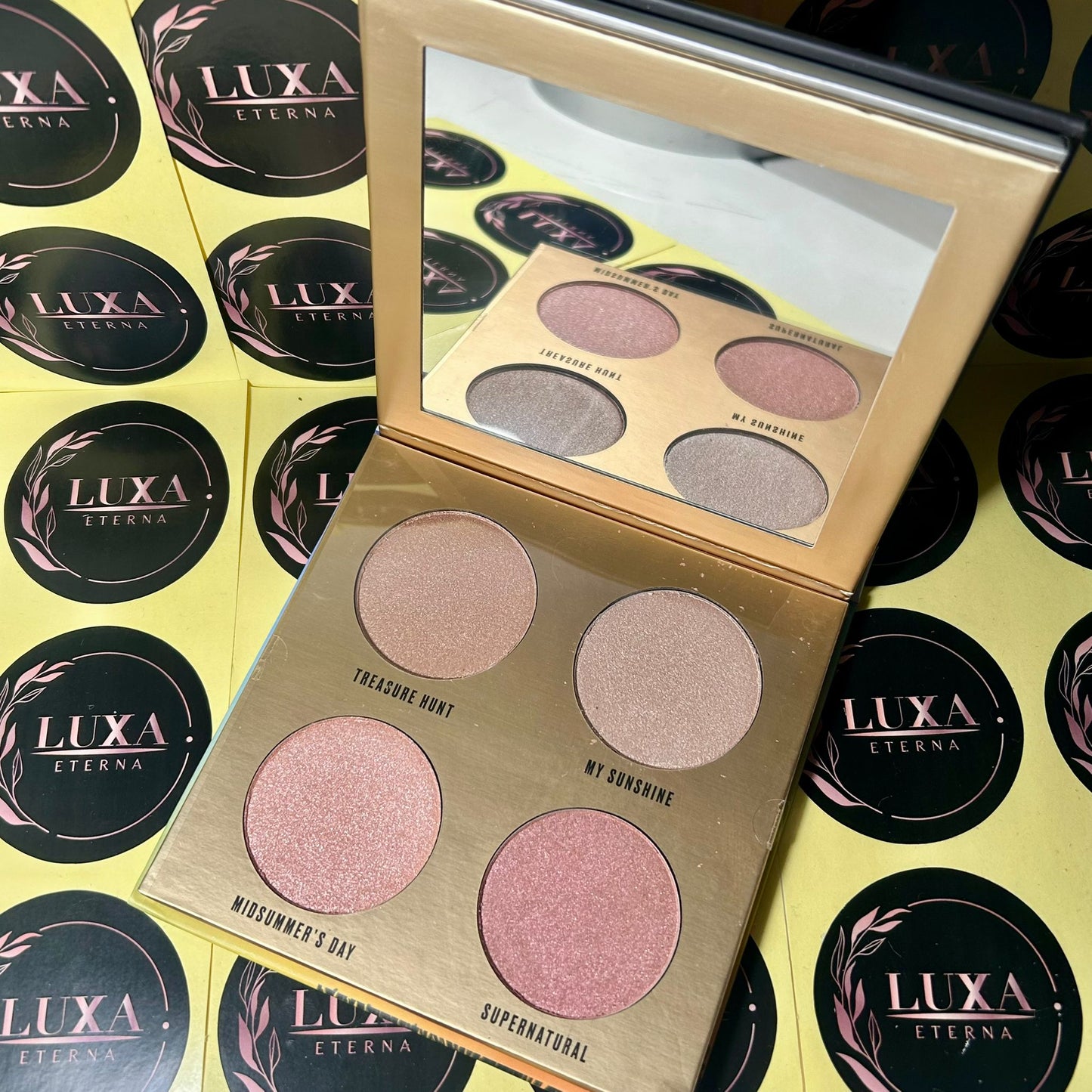 Revolution - Makeup Obsession x Rady Moonlight/Sunlight Palette Illuminanti