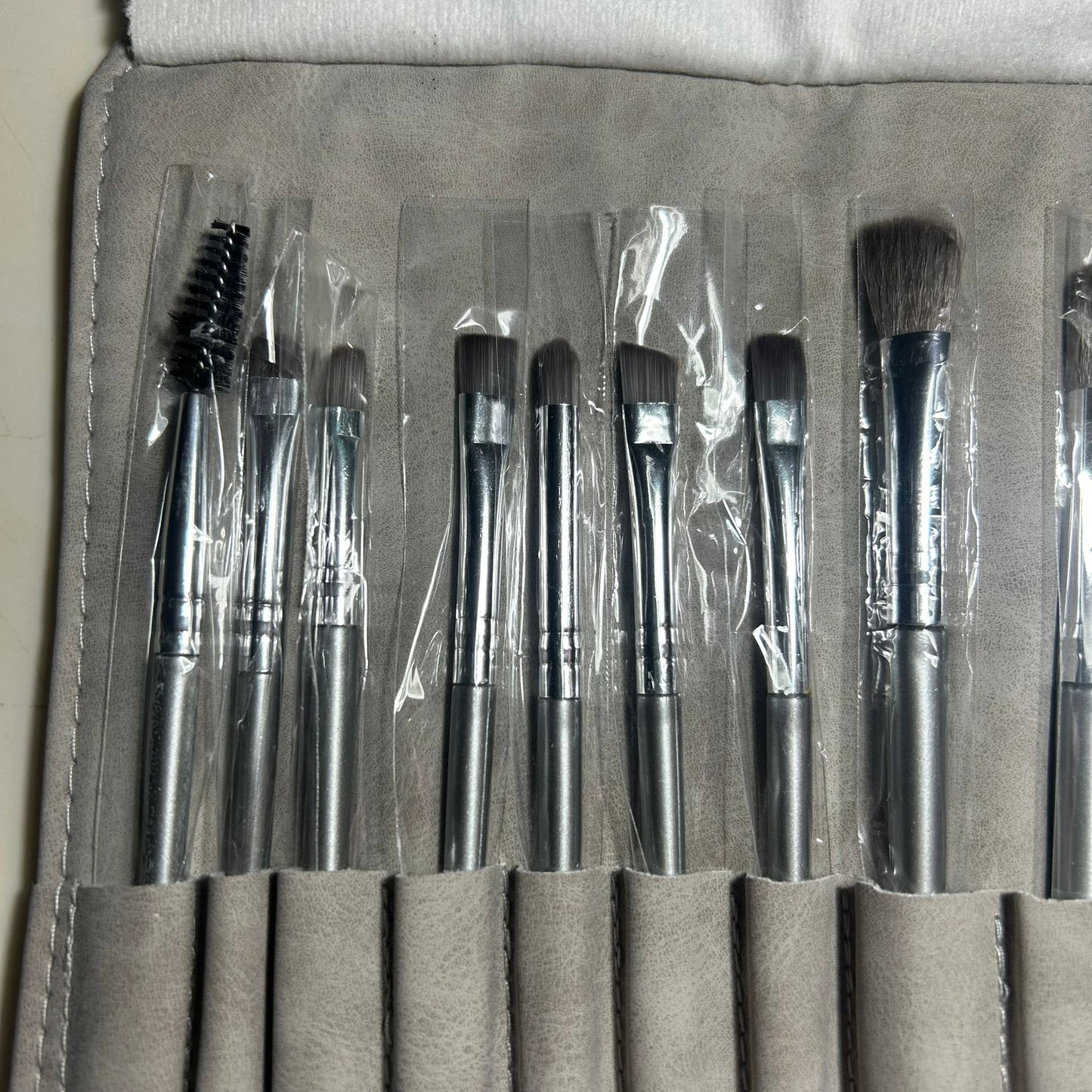 Set Professionale di Pennelli Make-Up con Custodia